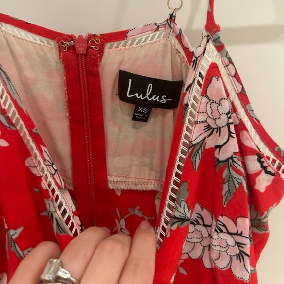 Red and White floral midi dress - Picture 3 of 4